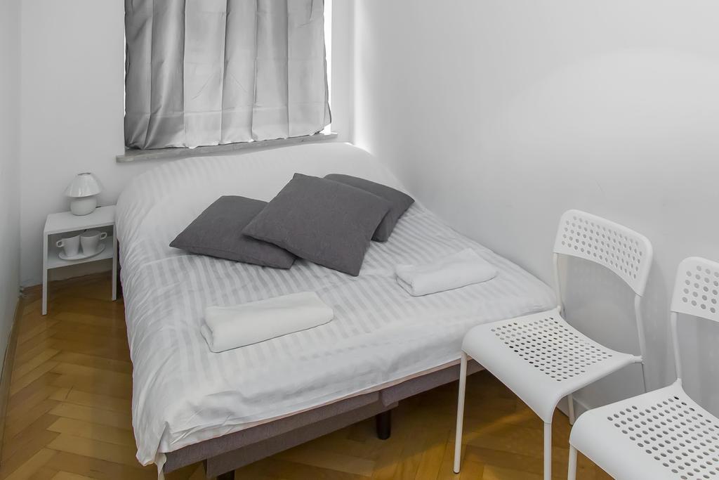 Metro Centrum Guest Rooms Варшава Экстерьер фото